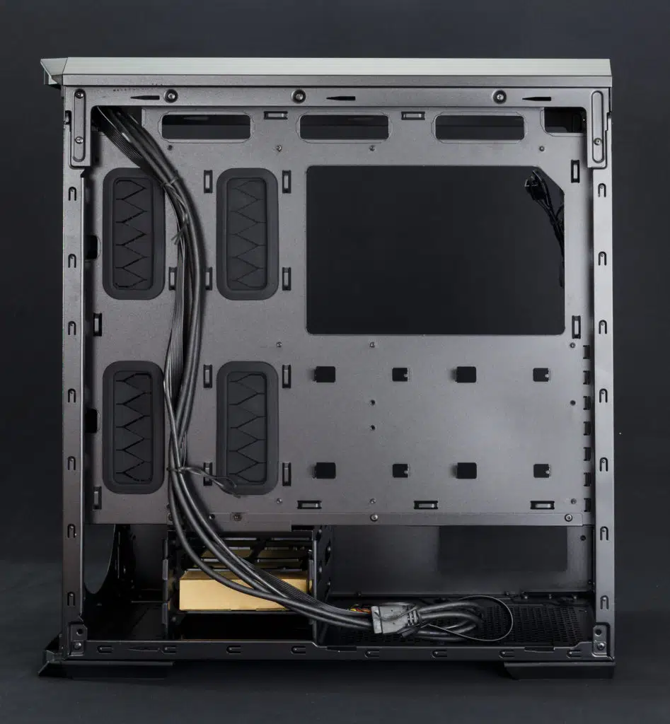 ADATA XPG Defender left side empty