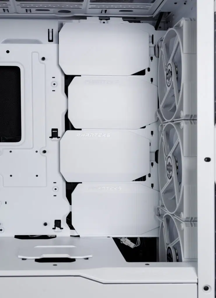 Phanteks P600s Matte White left side showing adjustable routing panels
