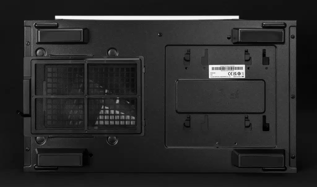 DeepCool CK560 WH Case bottom