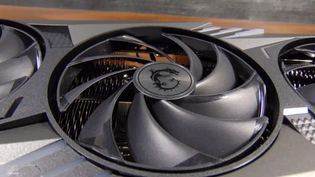 MSI GeForce RTX 4080 16GB GAMING X TRIO center fan