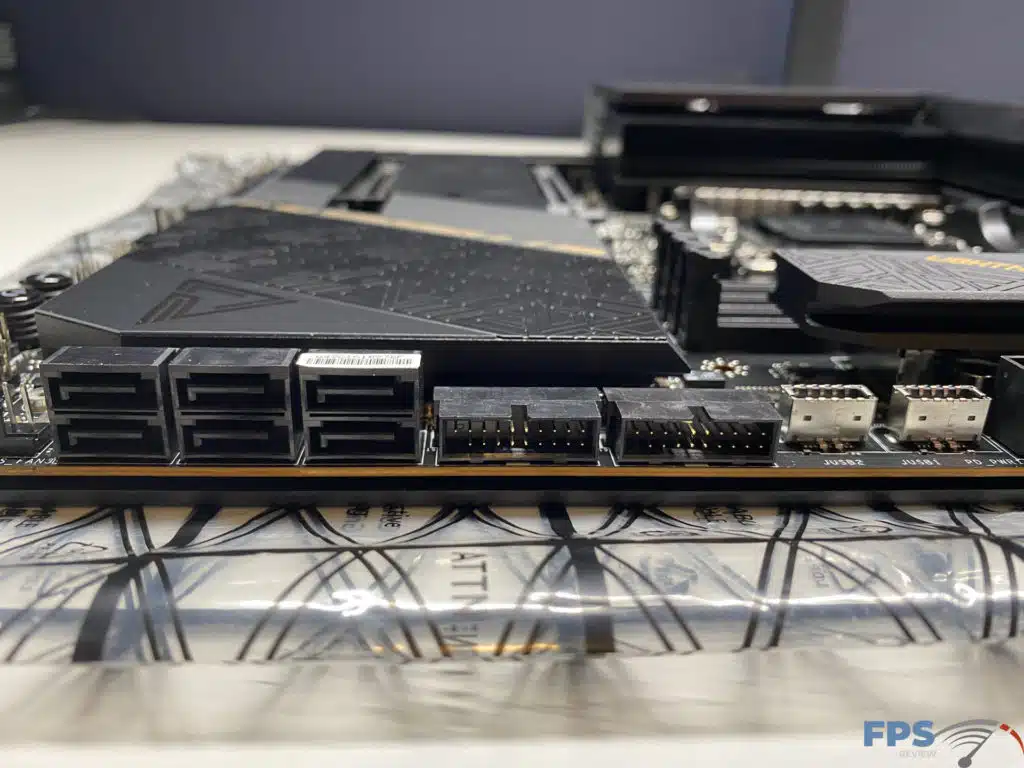 MSI MEG X670E ACE SATA