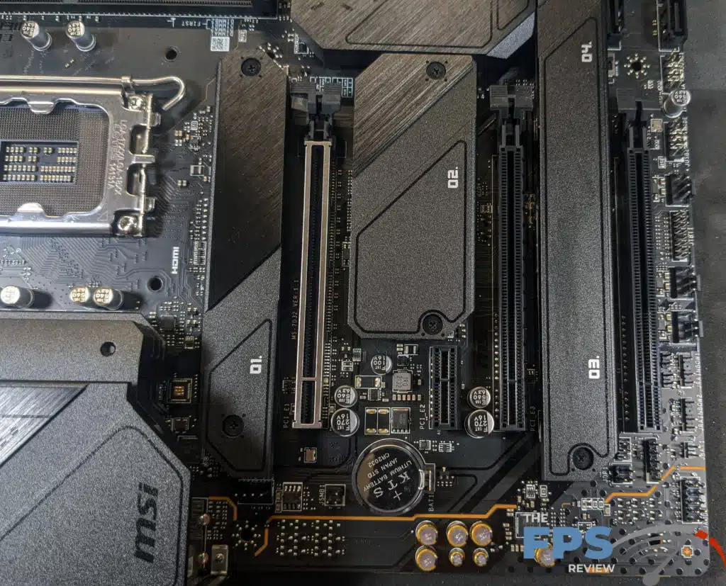 MSI MAG Z690 TOMAHAWK WIFI DDR4 Expansion Slot Area Top.
