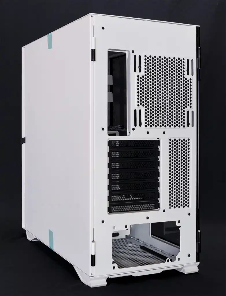 Thermaltake H700 TG Snow Edition empty rear right