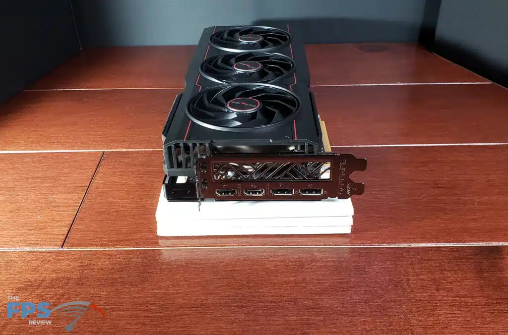 SAPPHIRE PULSE AMD Radeon RX 7900 XT: card I/O
