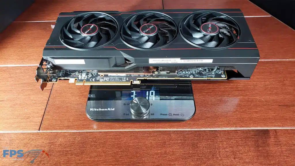 SAPPHIRE PULSE AMD Radeon RX 7900 XT: card weight