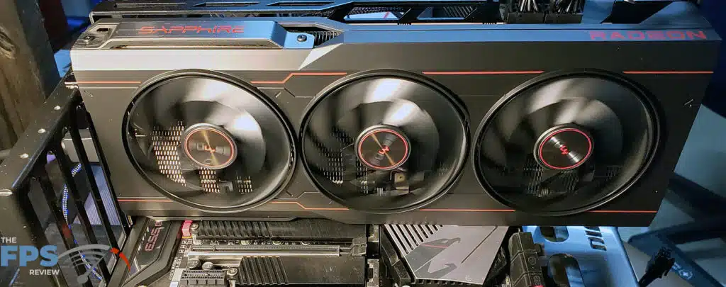 SAPPHIRE PULSE AMD Radeon RX 7900 XT: card in computer front side