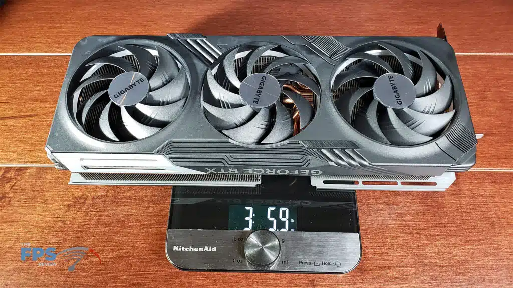 GIGABYTE GeForce RTX 4070 Ti GAMING OC: card weight