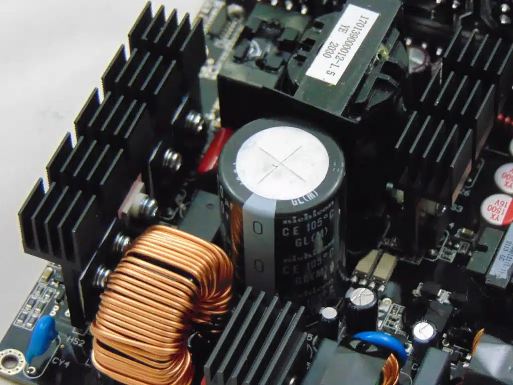 STEAMPUNK 850W Primary Cap