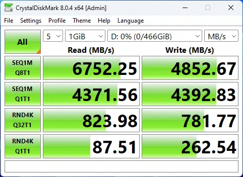 PCIe5 slot iamge