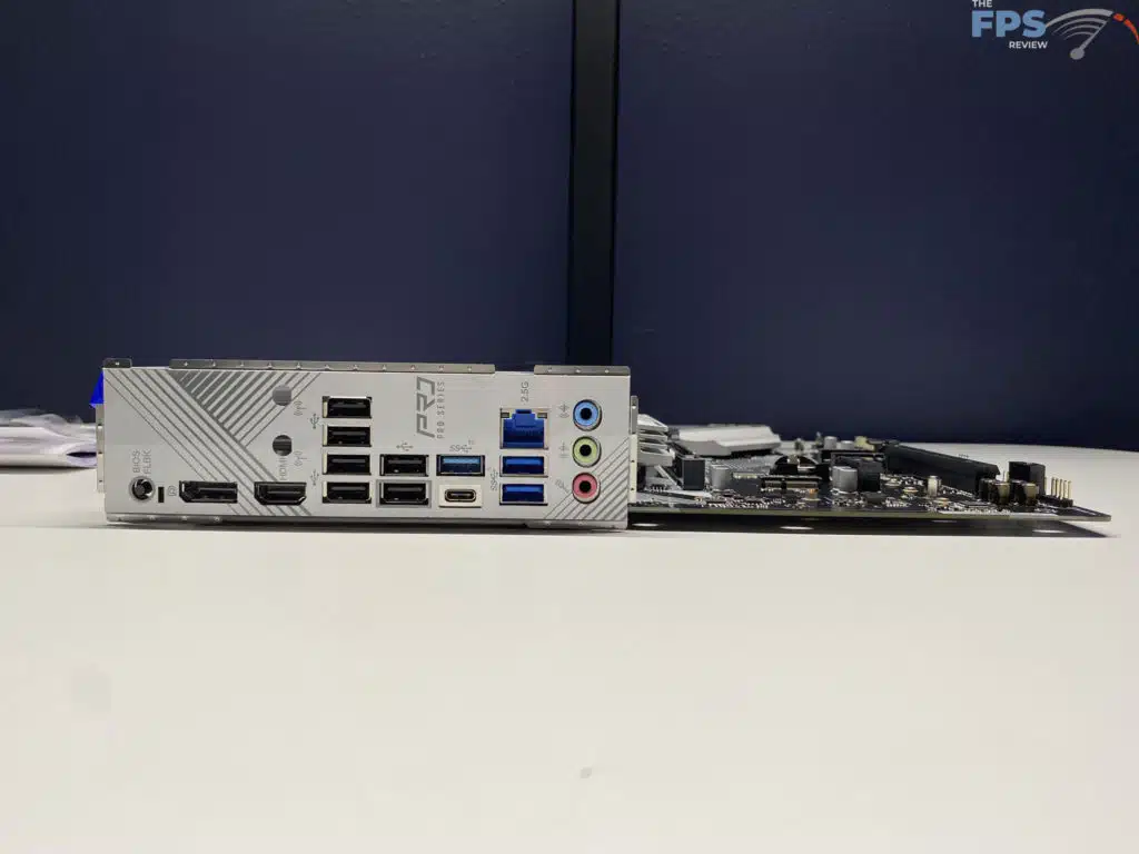 ASRock B650 Pro RS I/O