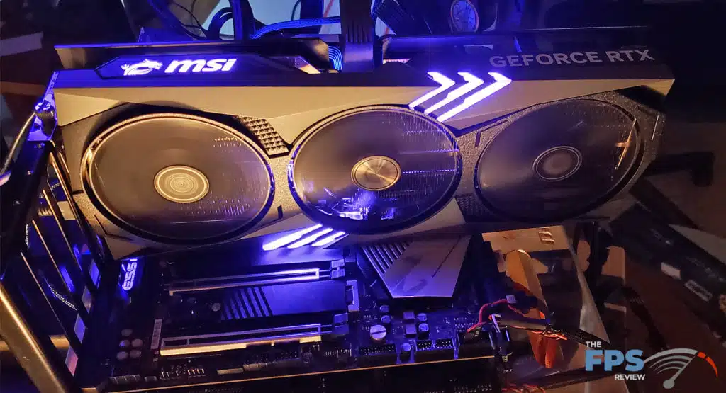 MSI GeForce RTX 4070 GMING X Trio 12G : card RGB 2