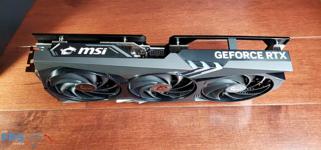 MSI GeForce RTX 4070 GMING X Trio 12G : card, top outside edge
