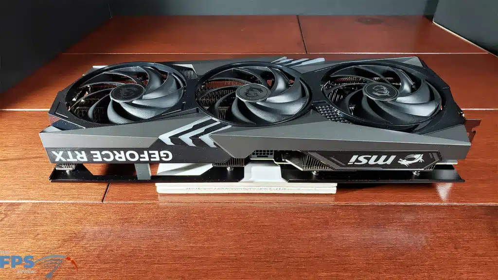 MSI GeForce RTX 4070 GMING X Trio 12G : card, top outside,12VHPWR