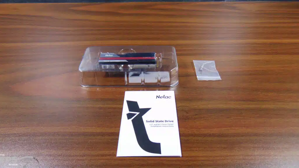 Netac NV7000 2TB PCIe Gen4 M.2 NVMe SSD Box Contents