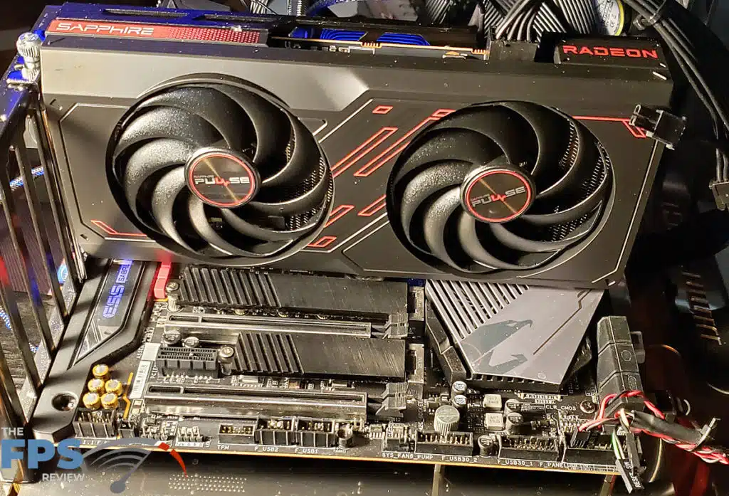 SAPPHIRE PULSE AMD Radeon RX 7600 GAMING OC: card in PC_2