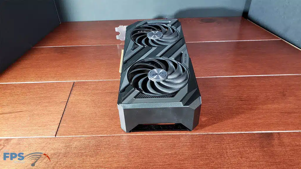 ASUS ROG Strix Radeon RX 7600 OC Edition: card rear