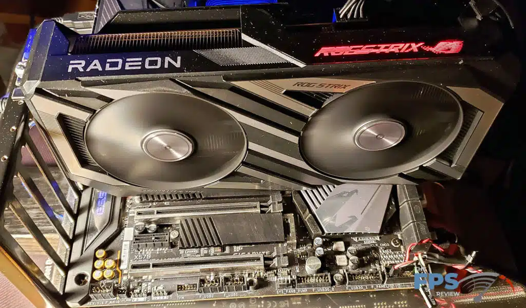ASUS ROG Strix Radeon RX 7600 OC Edition: card RGB #2