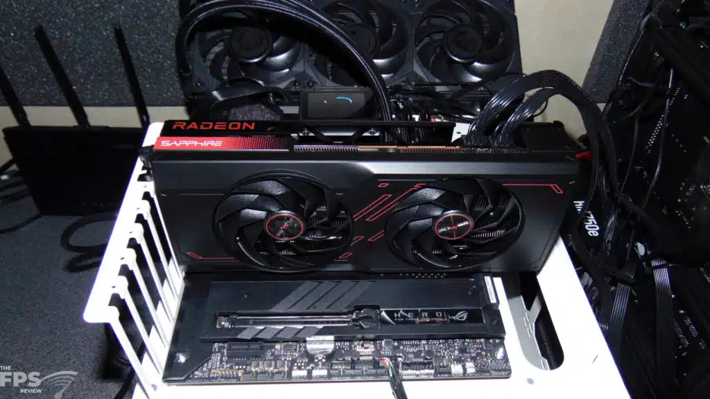 SAPPHIRE PULSE Radeon RX 7700 XT GAMING 12GB Installed in Computer