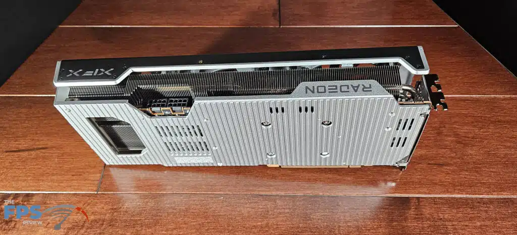 XFX SPEEDSTER MERC 319 RX 7800 XT Black: backplate standing