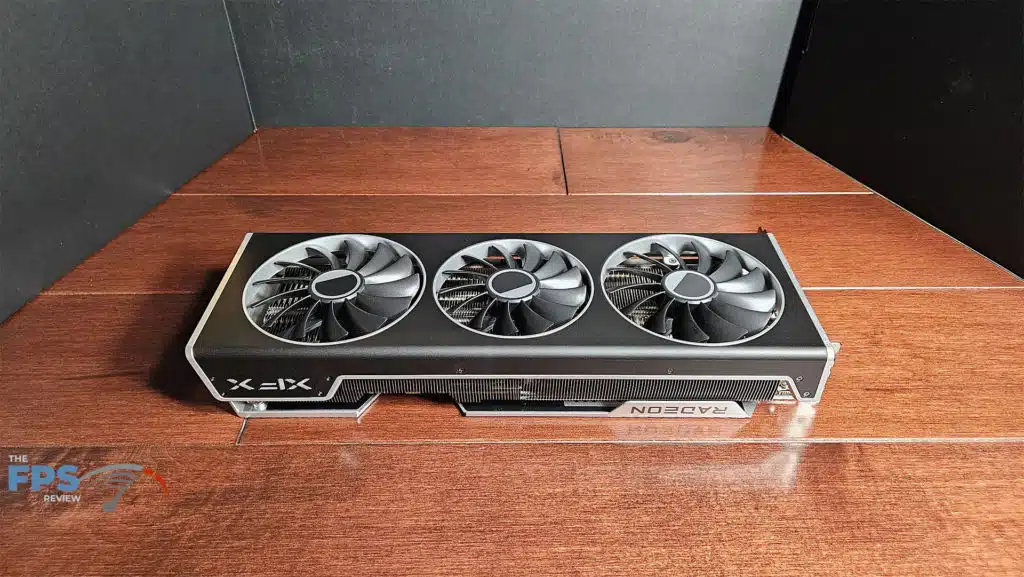 XFX SPEEDSTER MERC 319 RX 7800 XT Black: top upfacing