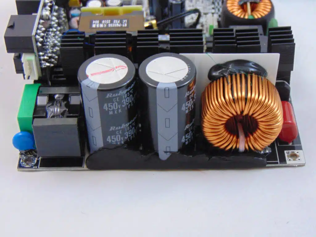 Enermax REVOLUTION D.F. X 1050W primary side power components