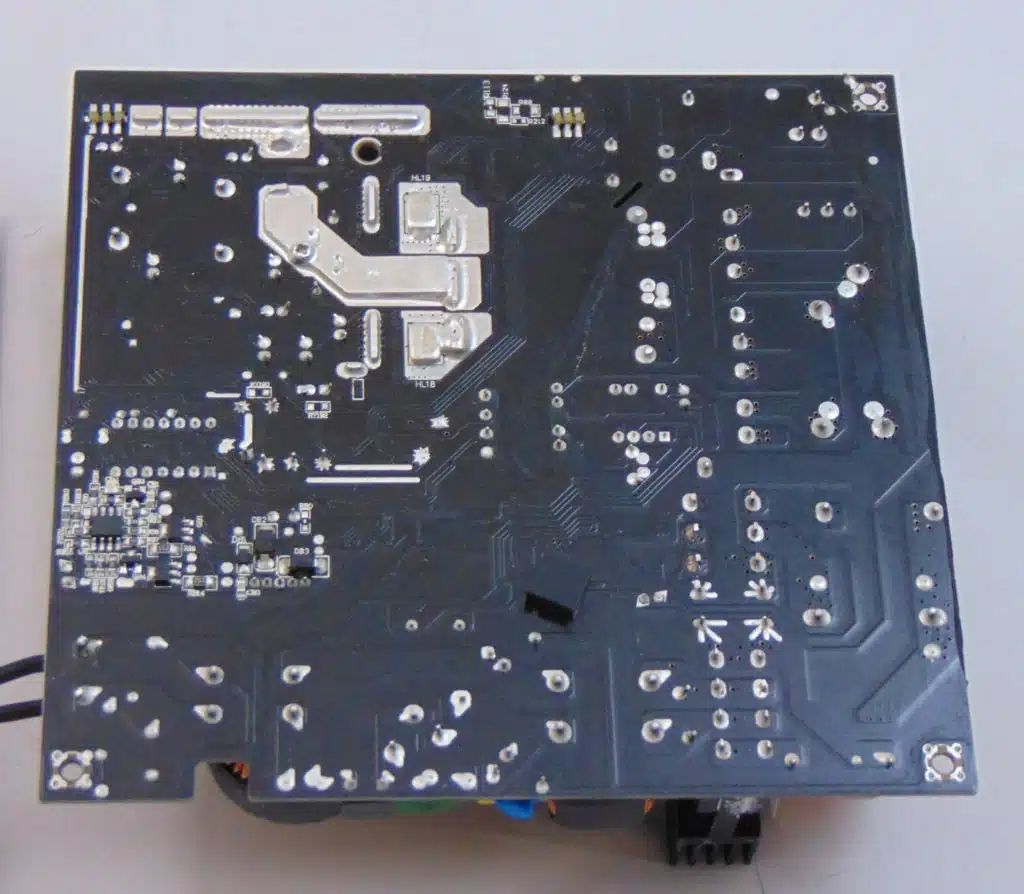 Enermax REVOLUTION D.F. X 1050W main PCB