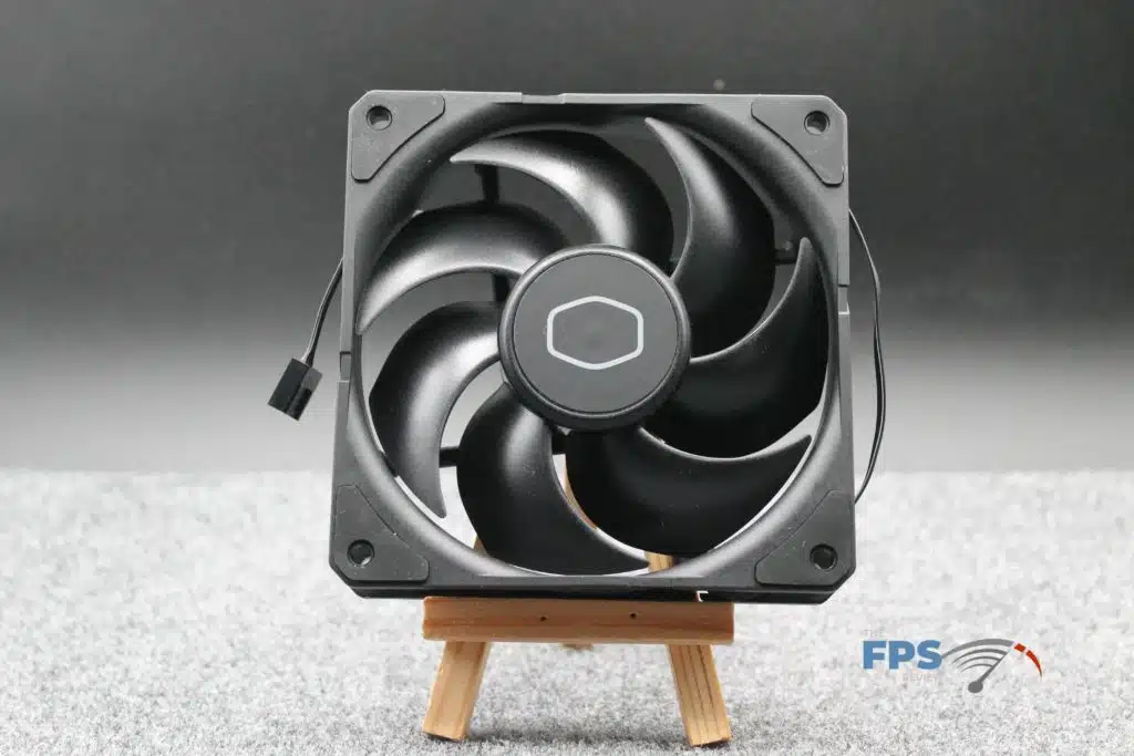 Cooler Master Hyper 212 Black's 120mm Sickleflow Edge fan front