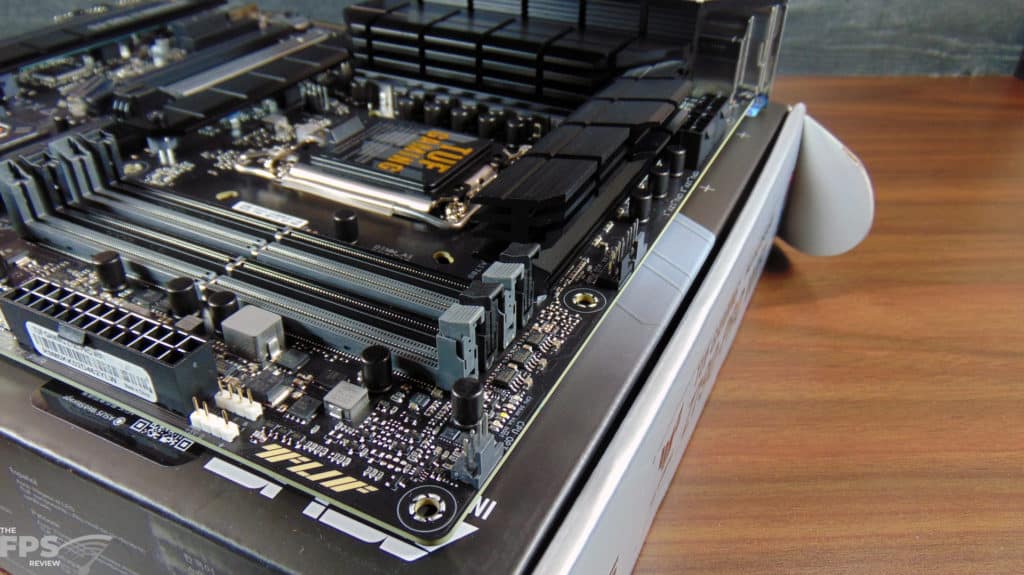 ASUS TUF GAMING Z790-PRO WIFI Motherboard DIMMs