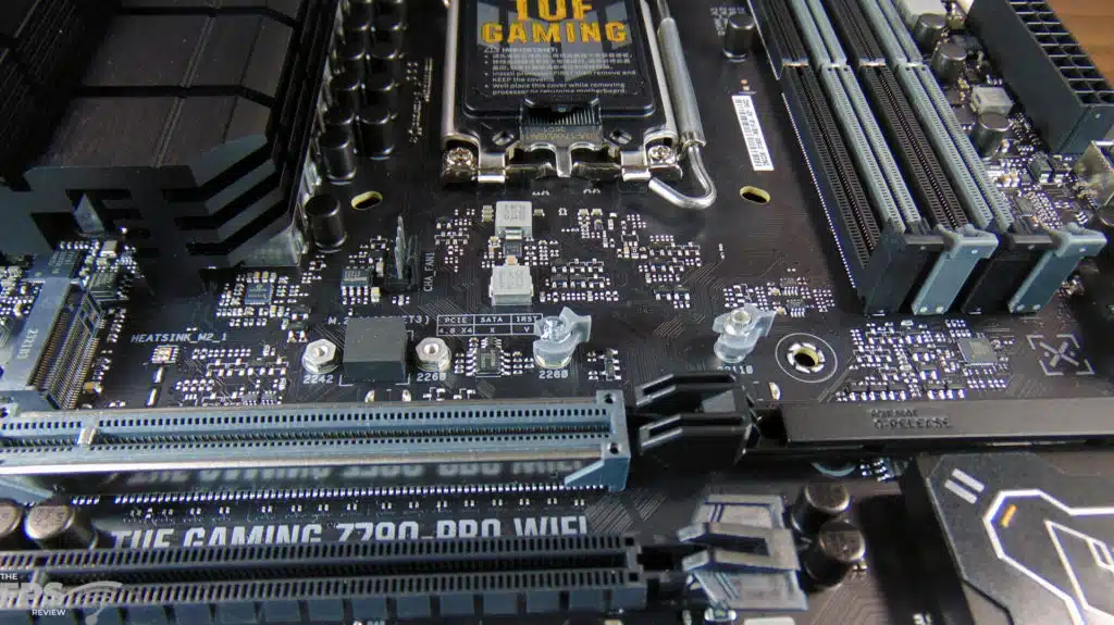 ASUS TUF GAMING Z790-PRO WIFI Motherboard Q-Latch