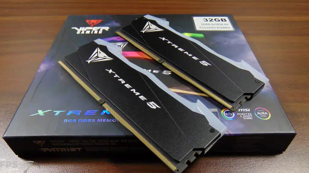 Patriots Viper Xtreme 5 DDR5 32GB Kit Top View Angled