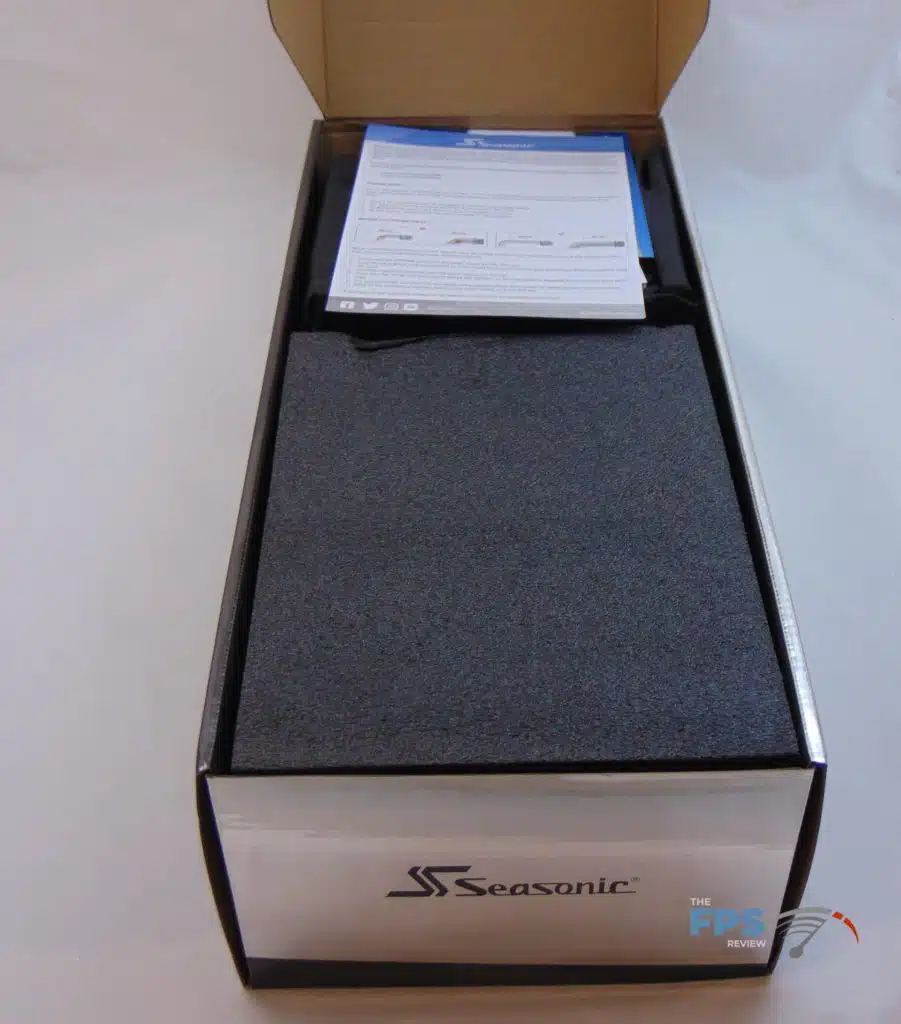 Seasonic PX-1600 contents