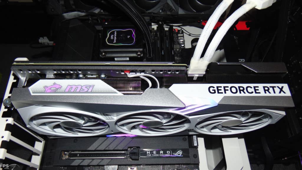 MSI GeForce RTX 4070 Ti SUPER GAMING X TRIO WHITE Installed RGB