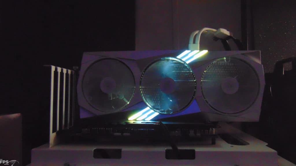 MSI GeForce RTX 4070 Ti SUPER GAMING X TRIO WHITE Installed RGB