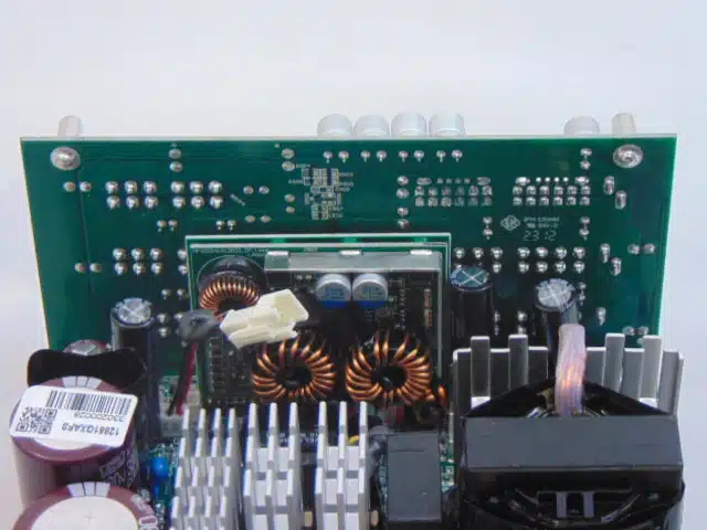 VERTEX GX-850 DC-DC VRM and modular PCB rear