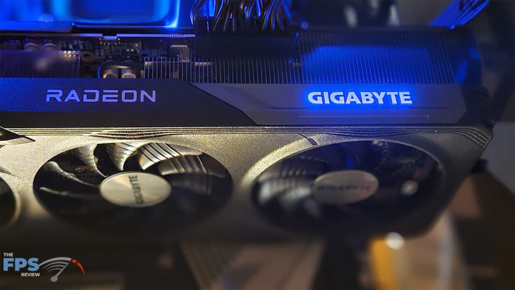 GIGABYTE Radeon RX 7600 XT Gaming OC: in PC-blue
