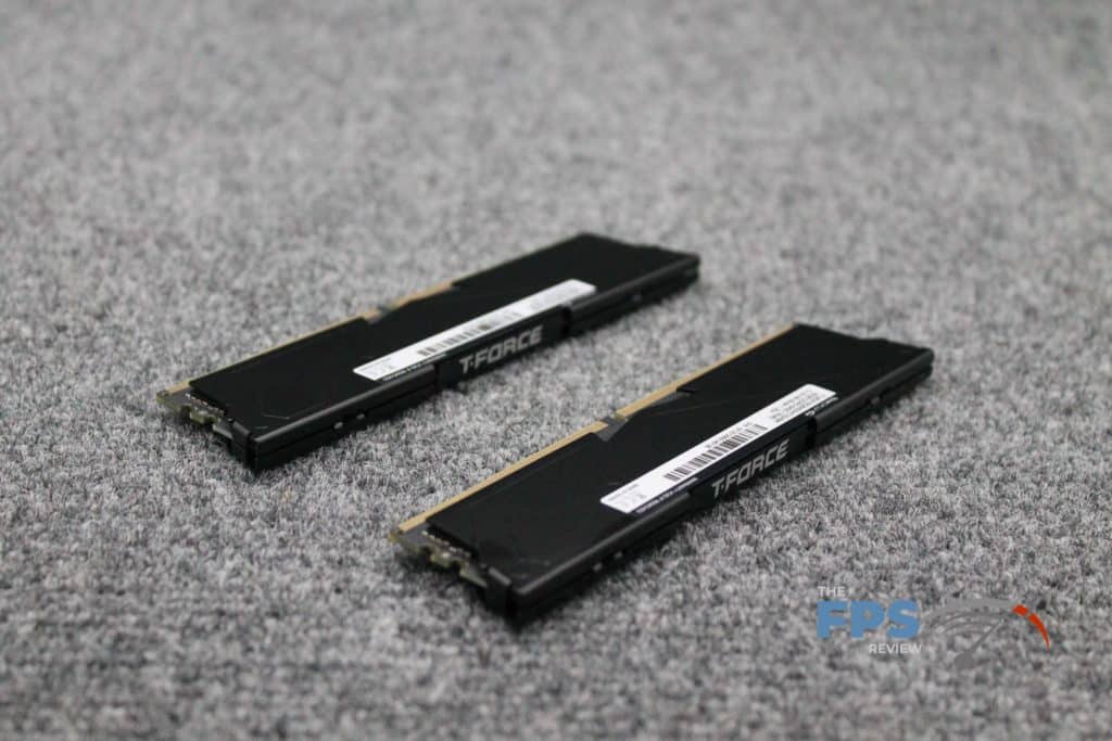 T-FORCE VULCAN DDR5 32GB (2x16GB) 6400MHz Memory overhead reversed angle view