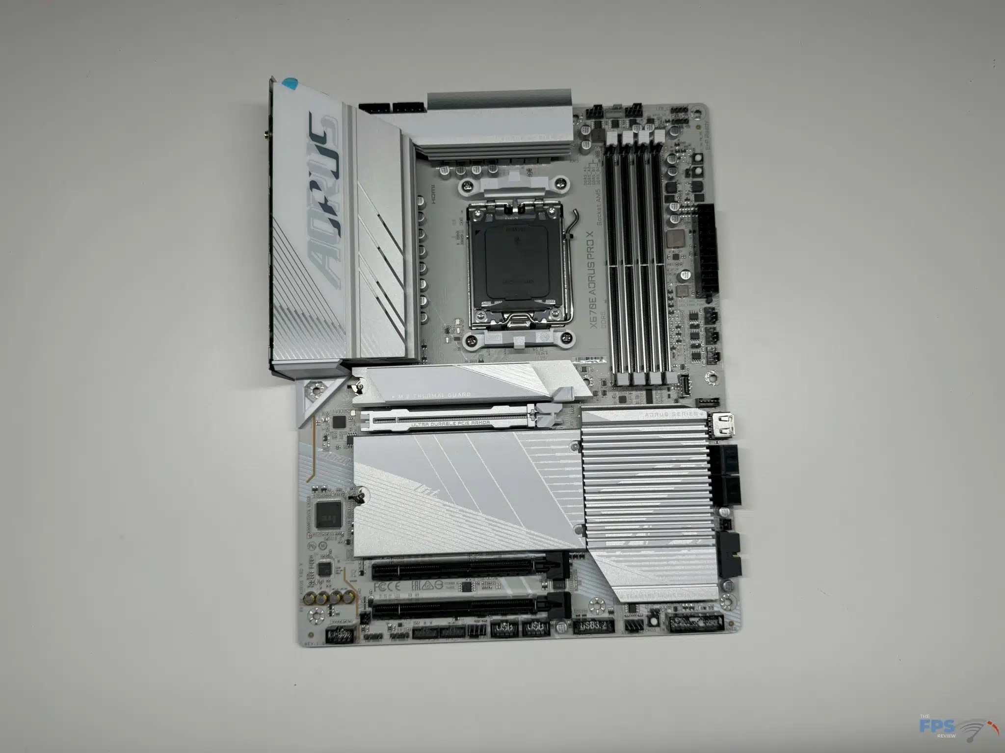 Gigabyte X670E Aorus Pro X motherboard review: Striking in