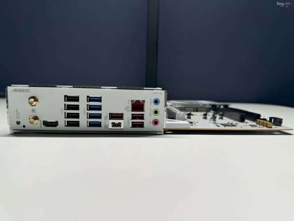 Rear I/O