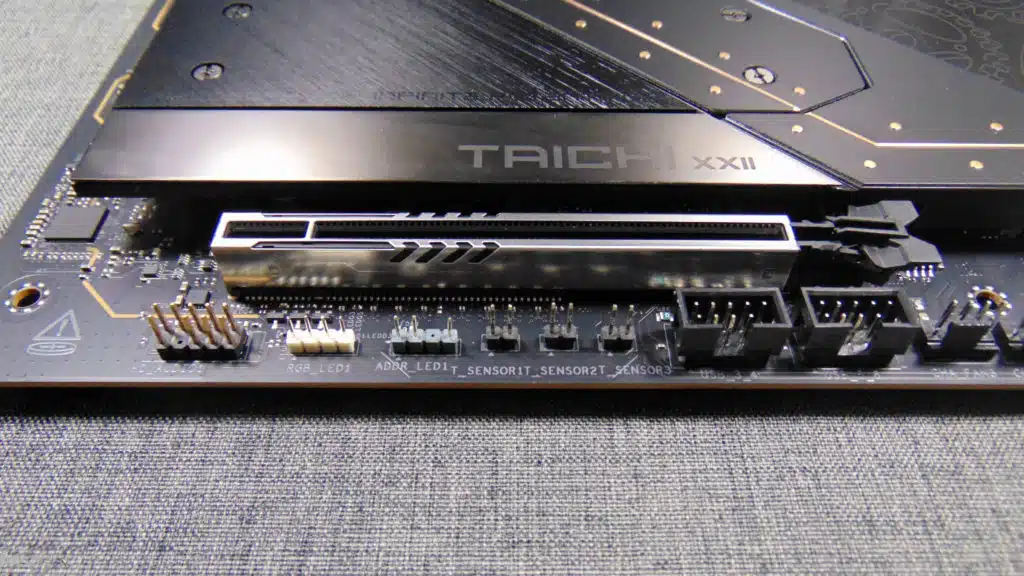 ASRock X870E Taichi Motherboard Thermal Probe Sensors and USB Headers