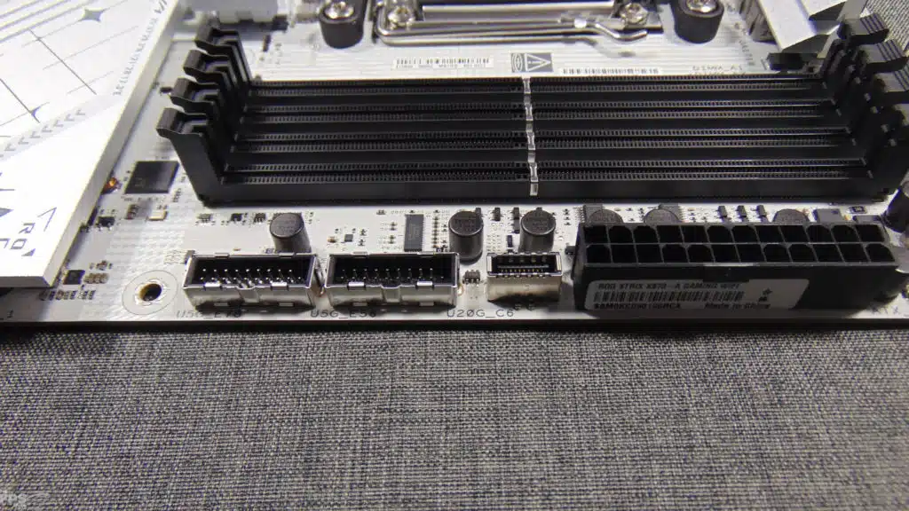 ASUS ROG STRIX X870-A GAMING WiFi Motherboard I/O
