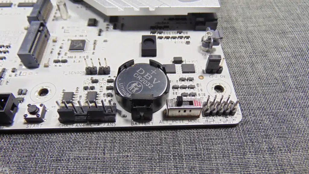 ASUS ROG STRIX X870-A GAMING WiFi Motherboard I/O