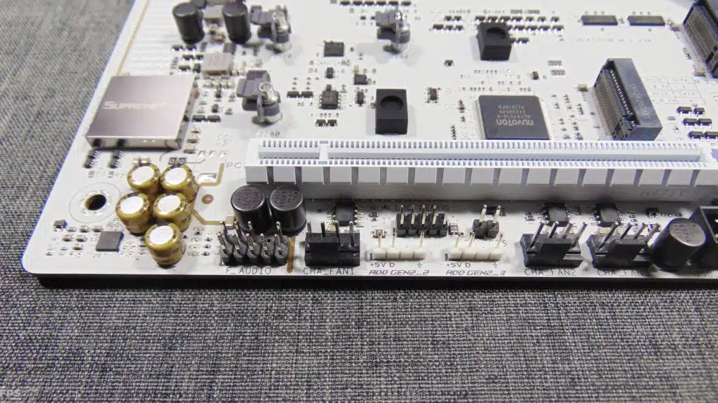ASUS ROG STRIX X870-A GAMING WiFi Motherboard I/O