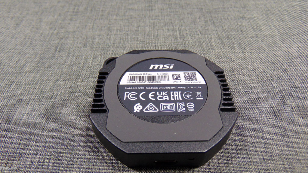 MSI DATAMAG 20Gbps Magnetic Portable SSD Bottom View