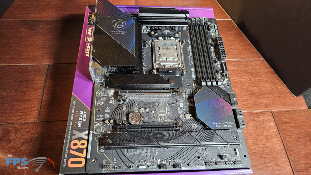 ASRock Phantom Gaming X870 RIPTIDE WiFi: board with CPU in place