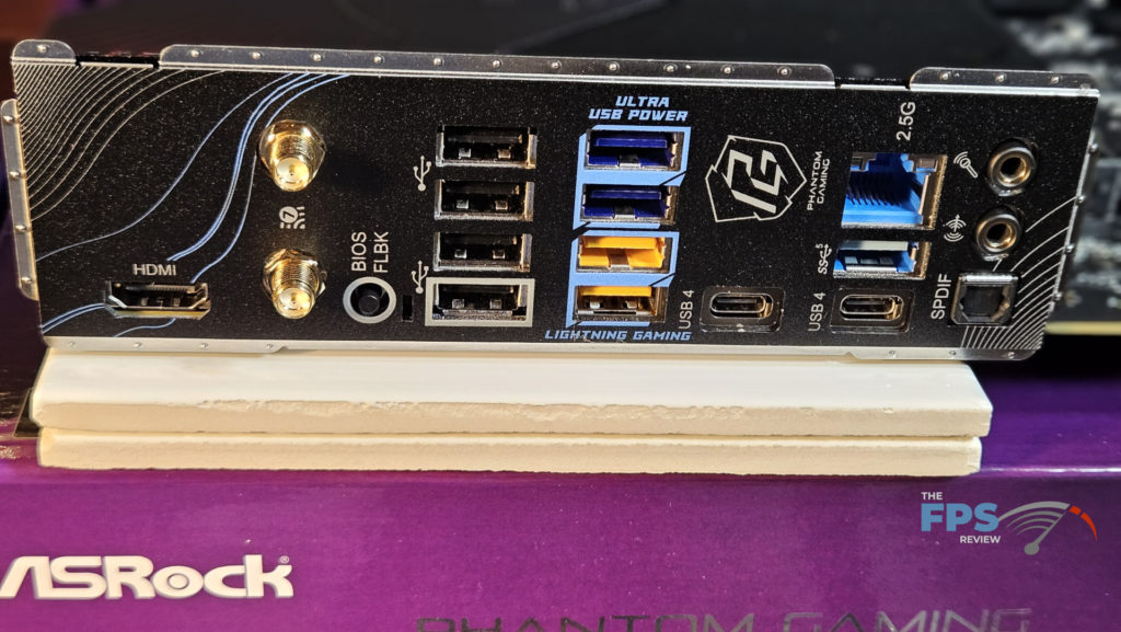 ASRock Phantom Gaming X870 RIPTIDE WiFi: I/O panel