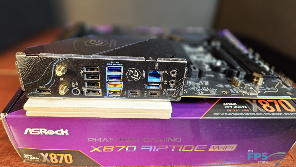 ASRock Phantom Gaming X870 RIPTIDE WiFi: I/O panel