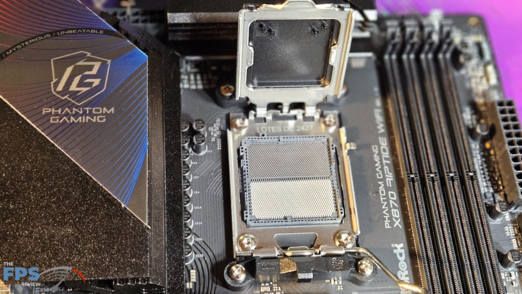 ASRock Phantom Gaming X870 RIPTIDE WiFi: open socket