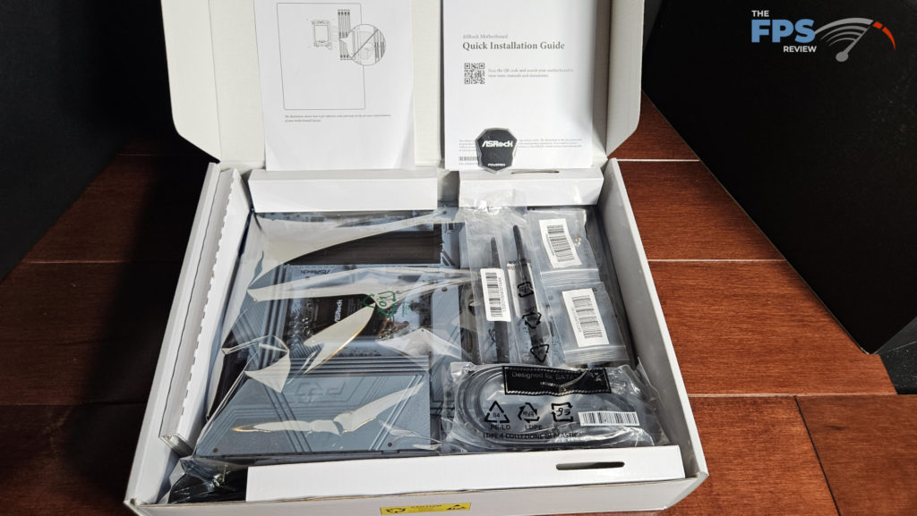 ASRock Z890 Pro RS WiFi White motherboard: accessories