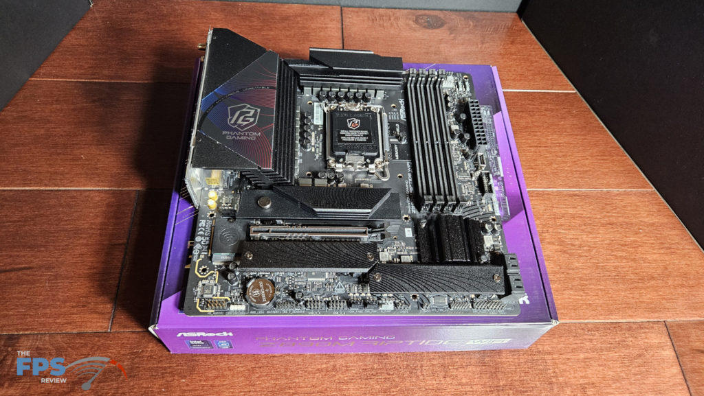 ASRock Phantom Gaming Z890M WiFi: full board