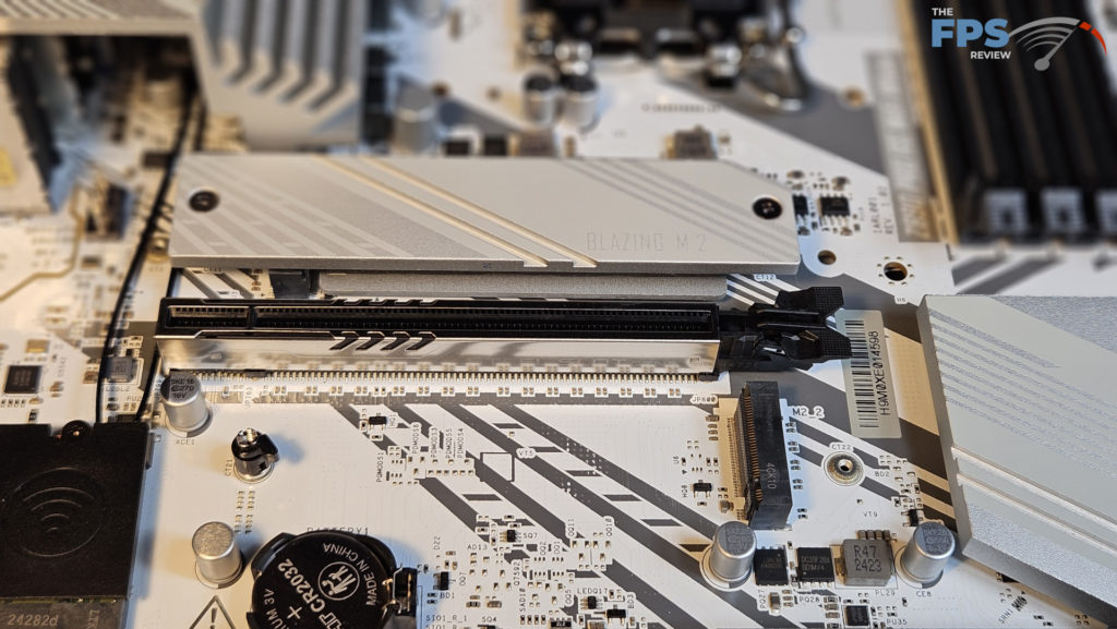 ASRock Z890 Pro RS WiFi White motherboard: primary PCIe slot